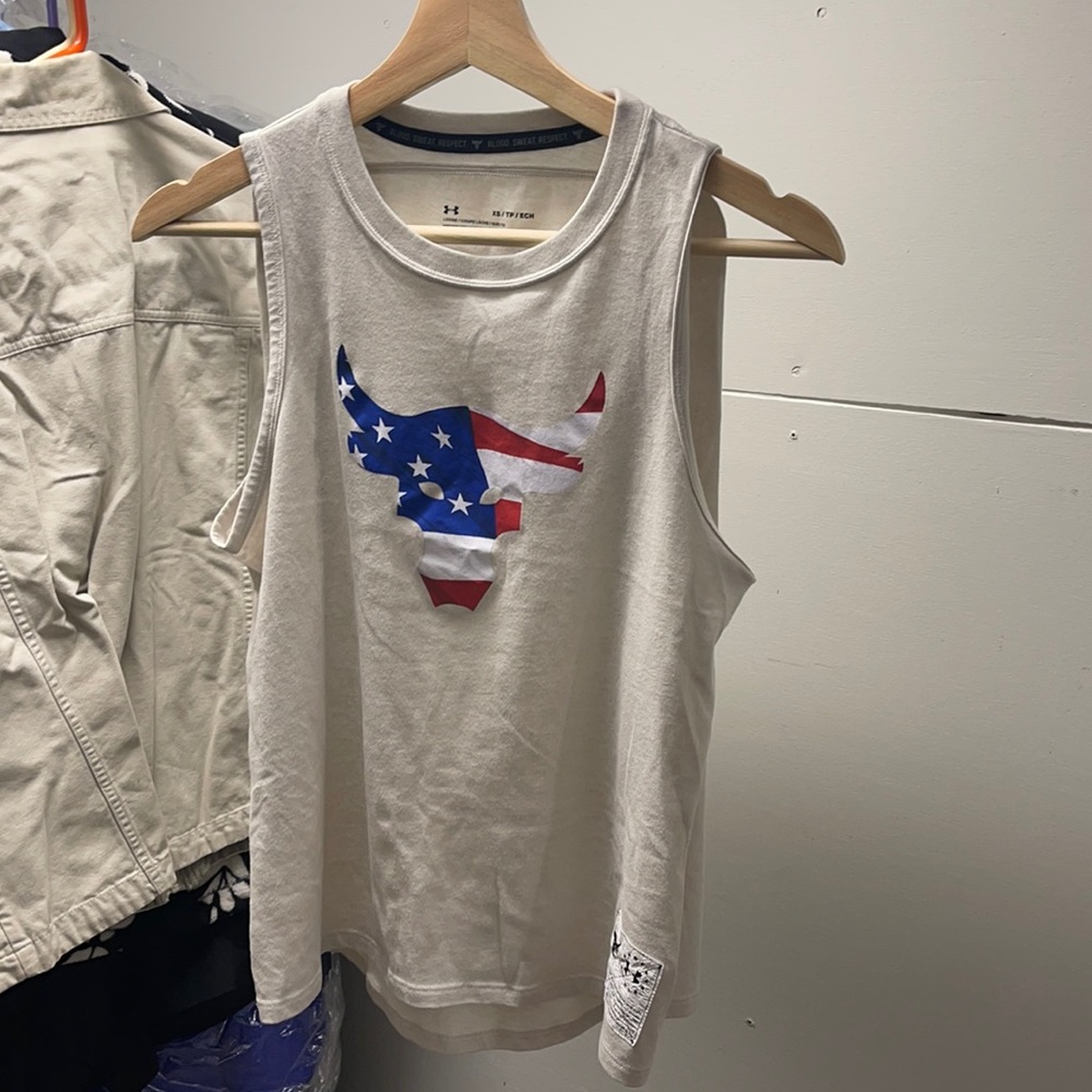 The Rock - Under Armour workout top